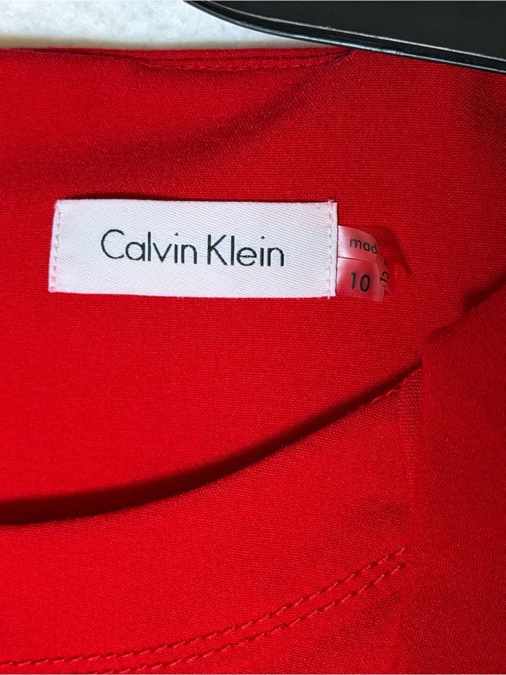 Calvin Klein Red Ruffle Shoulder Sleeveless Sheath Cocktail Dress Size 10 - Picture 3 of 5